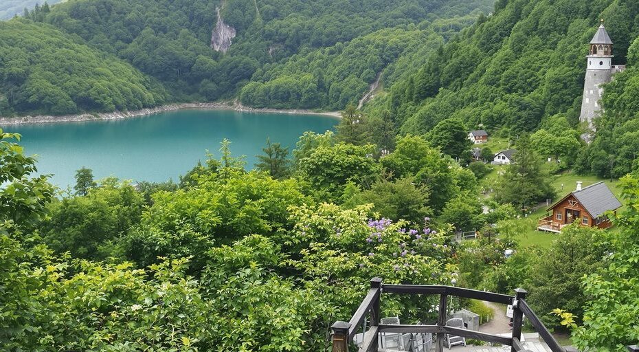 旅行計画のための美しい風景と自然